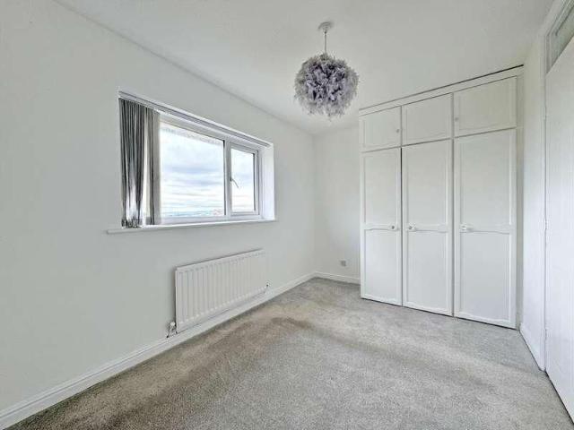 Townhouse for rent in Sholver, Pendock