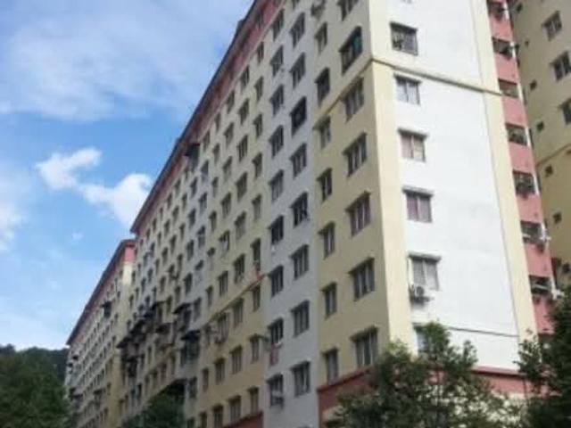Apartment for rent in Pangsapuri Segar Ria, Kuala Lumpur
