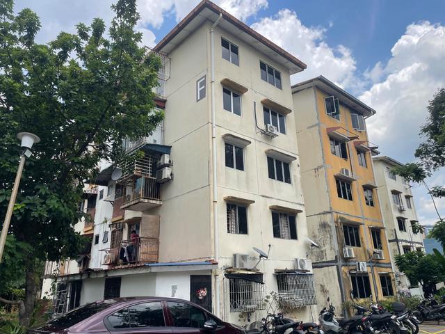 Flat for sale in Petaling, Damansara Damai