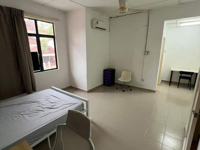Room for rent in Petaling, Damansara Damai