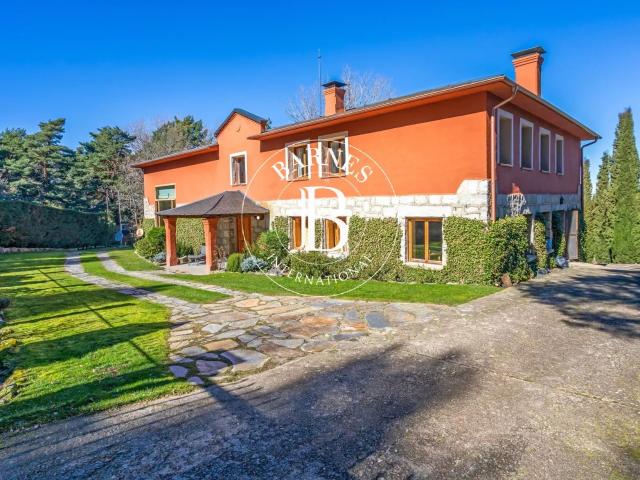 Casa en venta en Sexmo de El Espinar, El Espinar