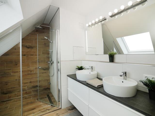 Dachgeschosswohnung kaufen in Lechhausen, Augsburg