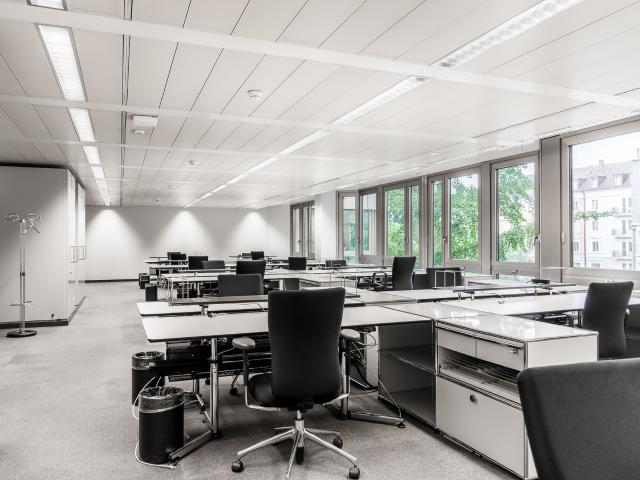 Büro mieten in Einigen, Zürich