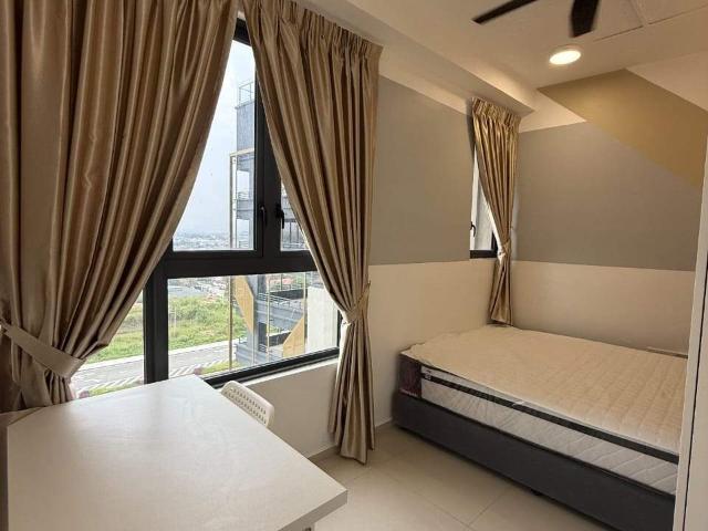 Room for rent in Petaling, Alam Impian