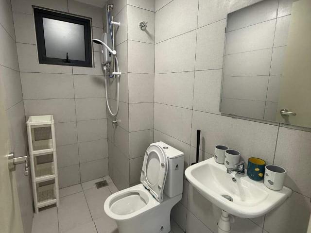 Room for rent in Petaling, Alam Impian