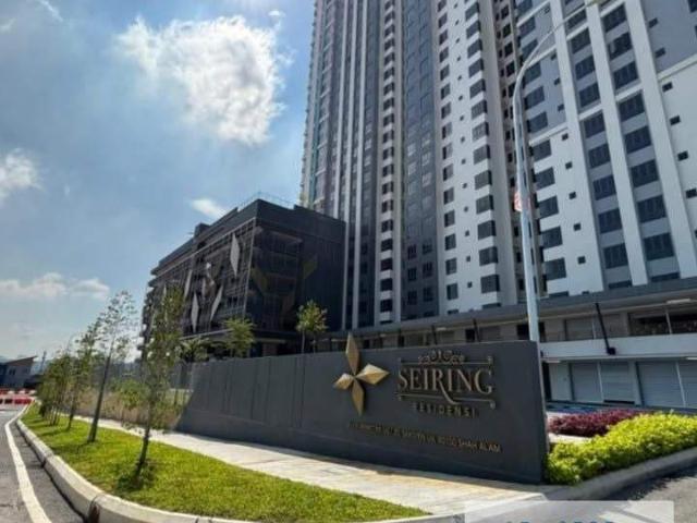 Room for rent in Petaling, Alam Impian
