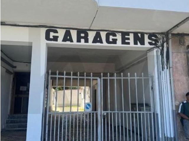 Garagem venda em Seixal, Amora