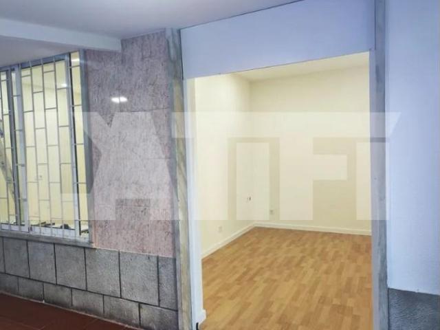 Loja venda em Cruz de Pau, Seixal