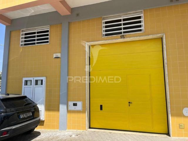 Garagem alugar em Seixal, Setúbal