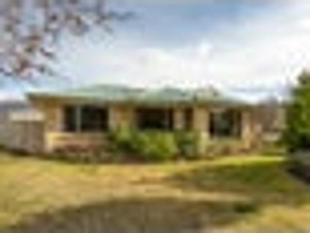 House for sale in Otakou