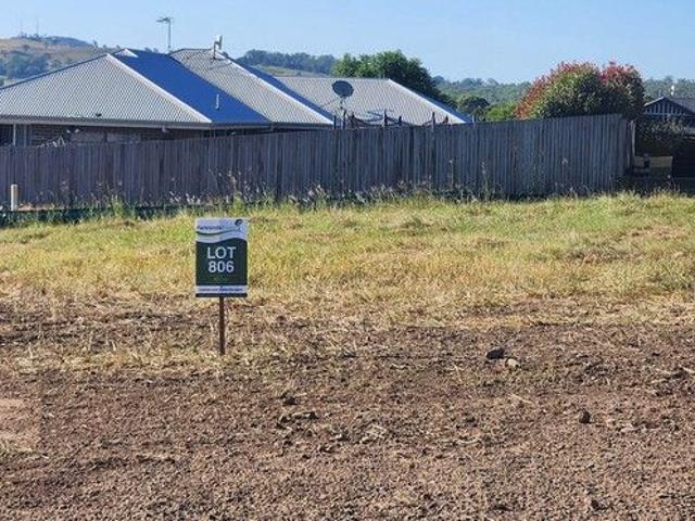 Land for sale in Crows Nest, Queensland