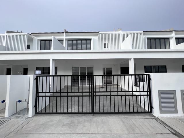 Terraced House for sale in Tanjong Sepat, Selangor
