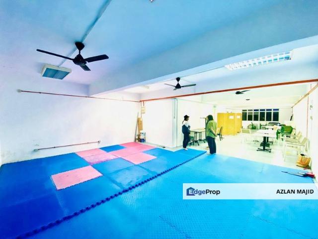 Shop for rent in Seksyen 13, Shah Alam
