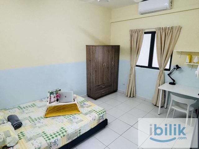 Room for rent in Petaling, Alam Impian