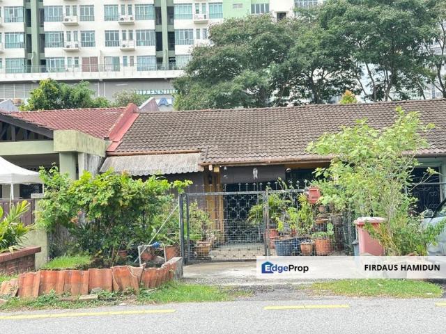 House for sale in Petaling Jaya, Petaling