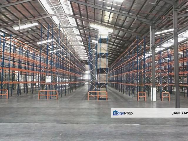 Warehouse for rent in Seksyen 15, Shah Alam