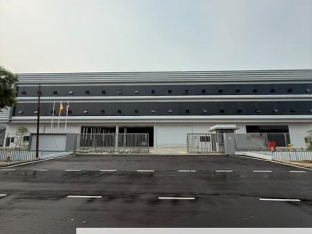 Warehouse for rent in Seksyen 15, Shah Alam