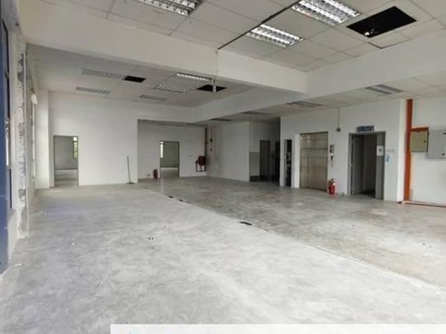 Warehouse for rent in Seksyen 15, Shah Alam