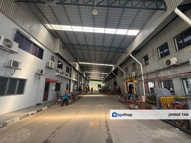 Warehouse for rent in Petaling, Alam Impian