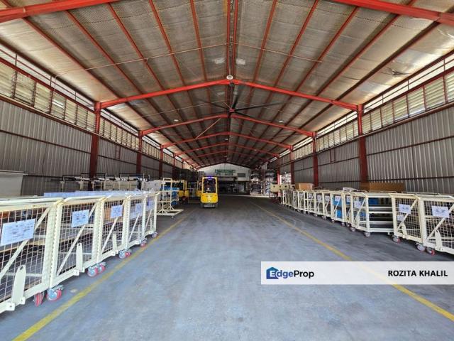 Warehouse for rent in Petaling, Alam Impian