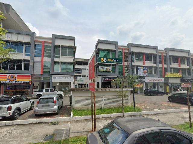 Shop for sale in Kajang, Langat