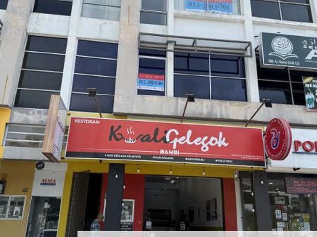 Shop for rent in Kajang, Langat