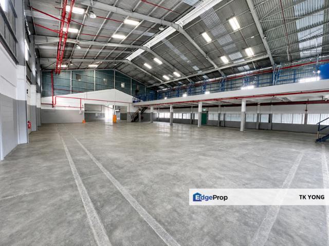 Warehouse for rent in Petaling, Alam Impian
