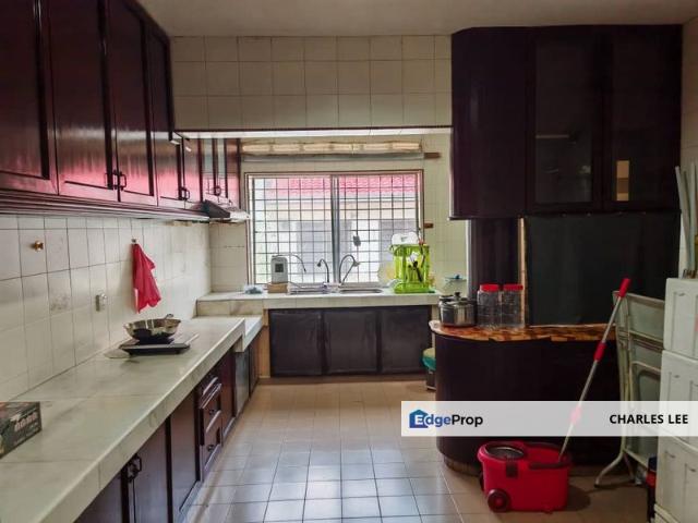 House for sale in Petaling, Damansara Damai
