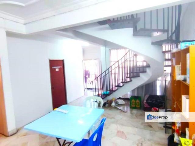 House for sale in Petaling, Damansara Damai
