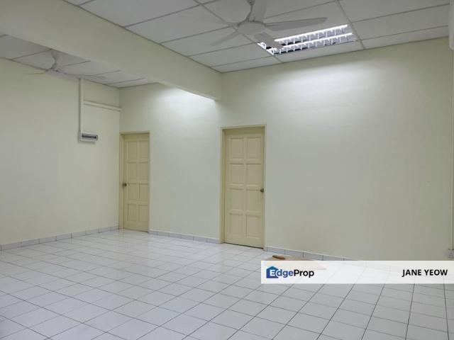 Shop for sale in Petaling, Damansara Damai