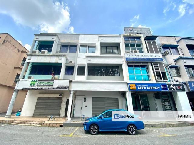 Shop for sale in Petaling, Alam Impian