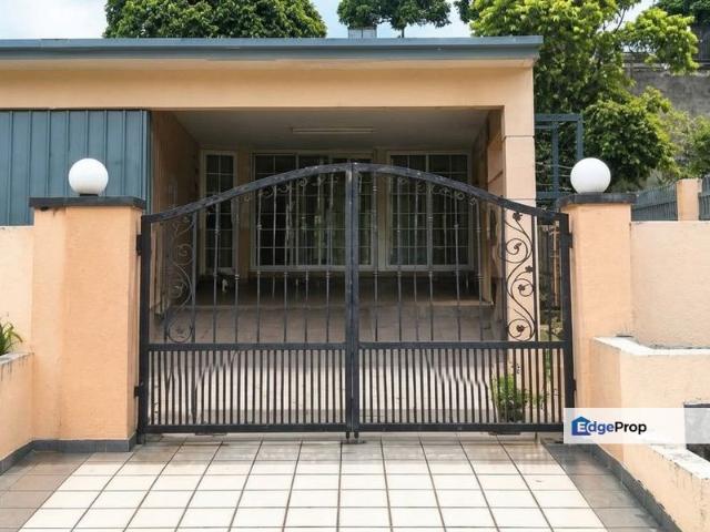 House for sale in Petaling Jaya, Petaling