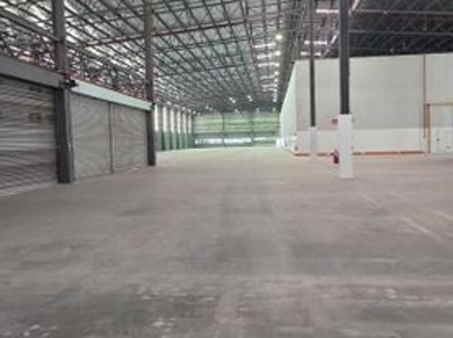 Warehouse for rent in Petaling, Alam Impian