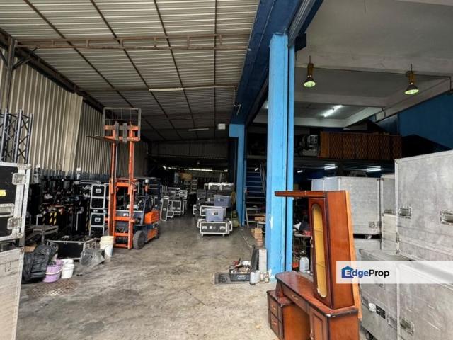 Warehouse for sale in Seksyen 13, Shah Alam
