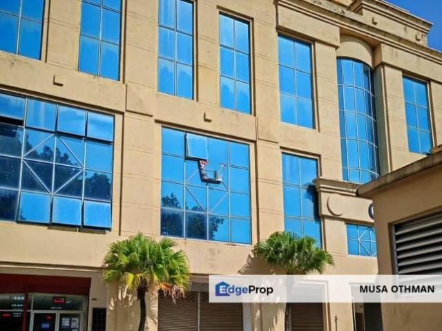 Shop for sale in Petaling, Alam Impian