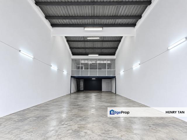 Warehouse for rent in Petaling, Alam Impian
