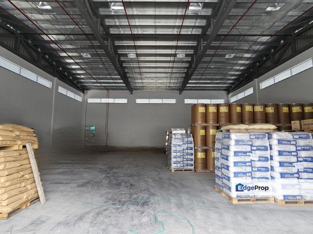Warehouse for rent in Petaling, Alam Impian