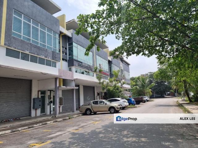 Warehouse for rent in Alam Impian, Selangor