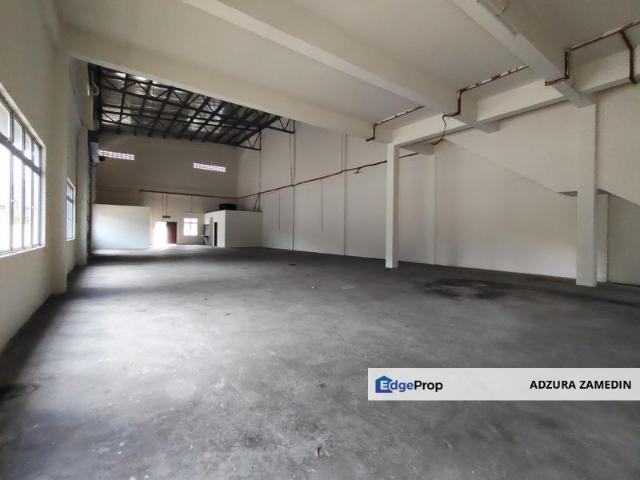 Warehouse for sale in Seksyen 35, Shah Alam