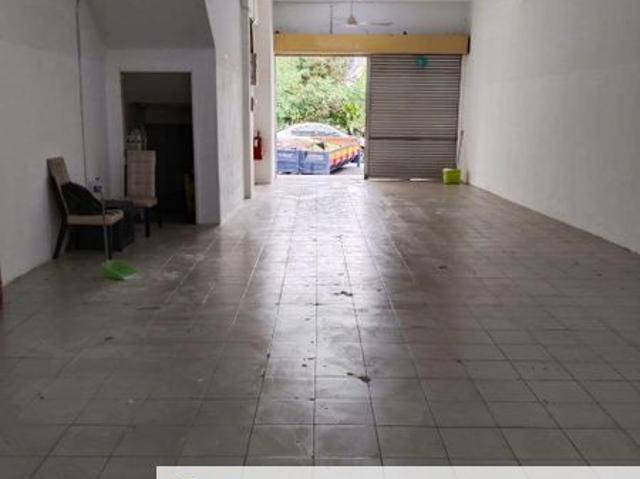 Shop for rent in Seksyen 3, Majlis Perbandaran Kajang