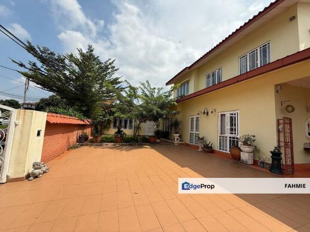 House for sale in Petaling, Damansara Damai