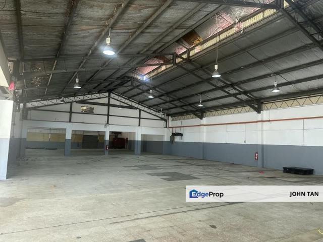 Warehouse for rent in Seksyen 51A, Petaling Jaya