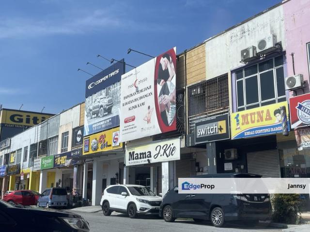 Shop for sale in Kajang, Langat