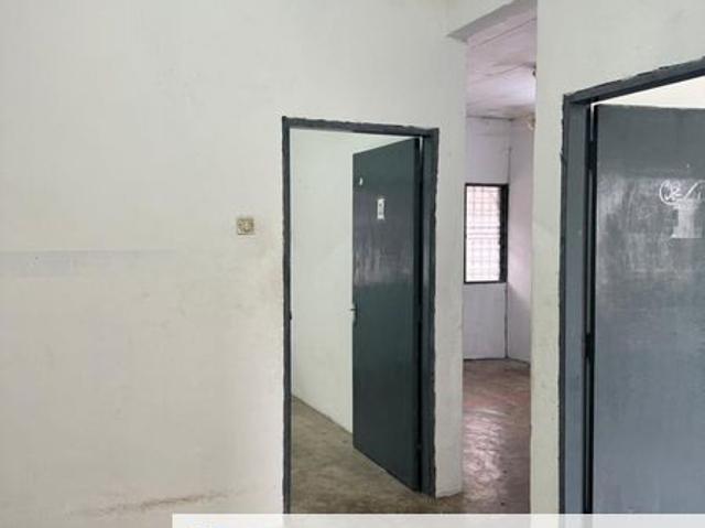 Flat for rent in Kajang, Langat