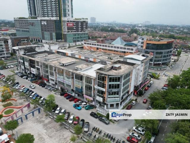 Shop for sale in Kajang, Langat