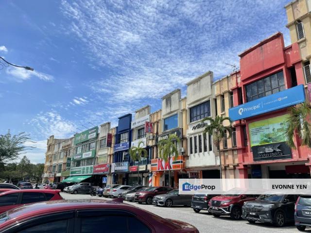 Shop for rent in Petaling, Damansara Damai