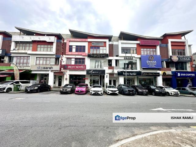 Shop for sale in Petaling, Alam Impian