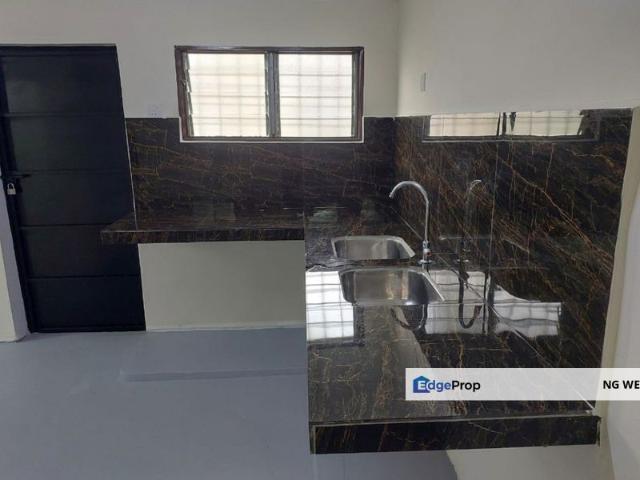 House for rent in Zon Perindustrian Seksyen 51, Petaling Jaya