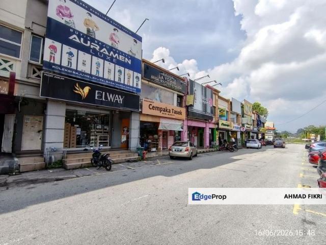 Shop for rent in Kajang, Langat