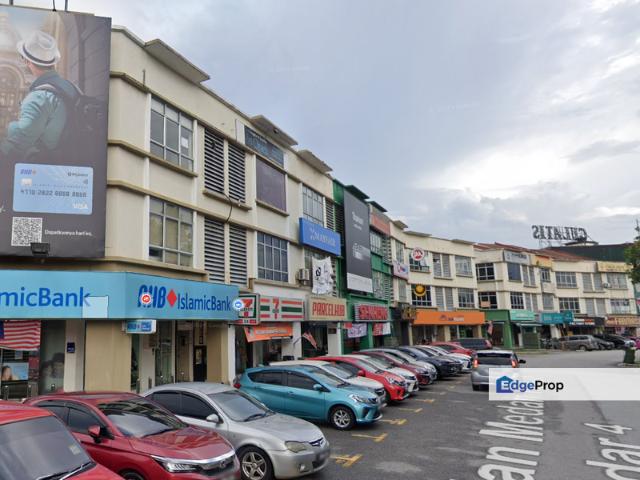 Shop for rent in Kajang, Langat